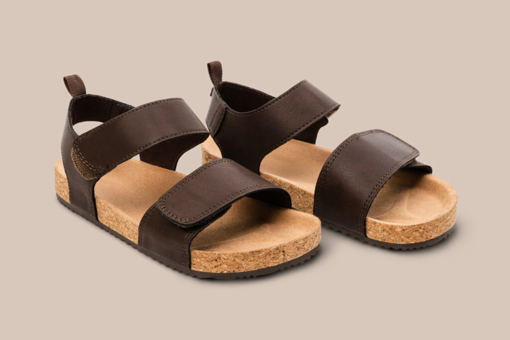 brown-flip-flops-summer-footwear-fashion edit