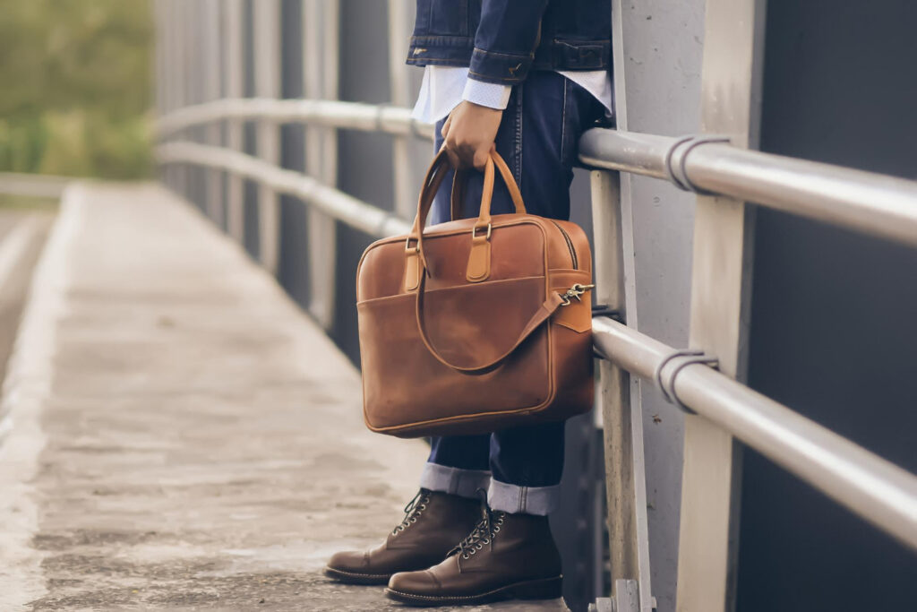 leather-bag-handbag-sling-bag-made-brown-leather-minimalist-style-minimalist-luxurious-retro-color (1)