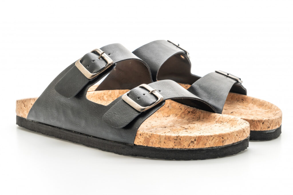 men-s-women-s-unisex-fashion-leather-sandals edit